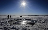 Воронка в озере